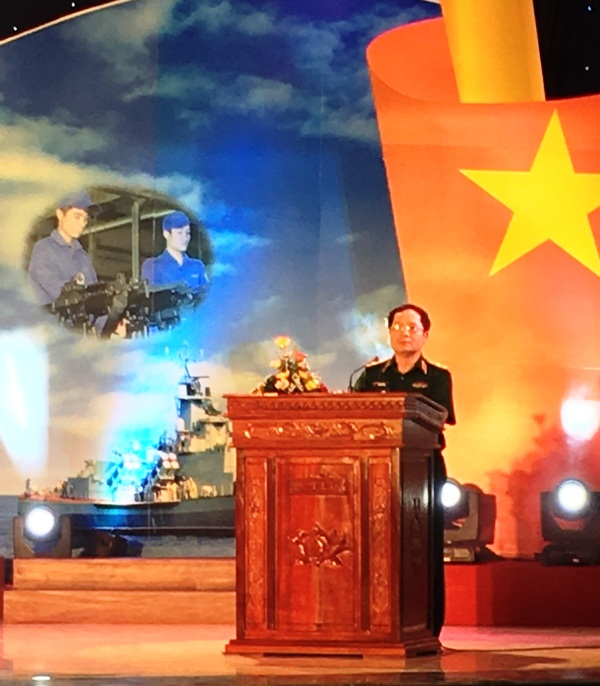 Thủ trưởng tổng cục CNQP chia sẻ và phát biểu tri ân với đội ngũ kỹ thuật trẻ giỏi tại hội nghị